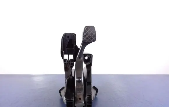 Volkswagen Golf Sportsvan Accelerator throttle pedal 5Q1721058DL