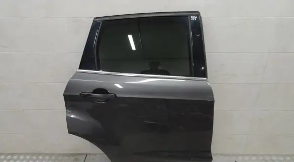 Ford Kuga II Rear door