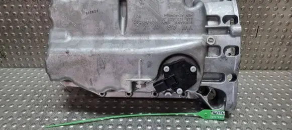 Volkswagen Polo V 6R Oil sump S26378356 04E103603G 04E907660D