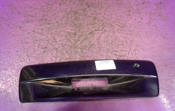 Mitsubishi Outlander Trunk door license plate light bar MN175068