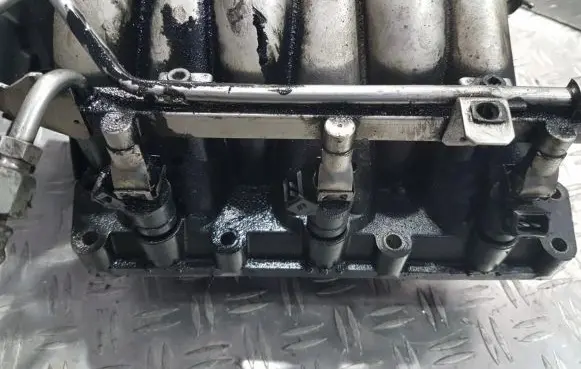 Audi A4 S4 B5 8D Fuel main line pipe