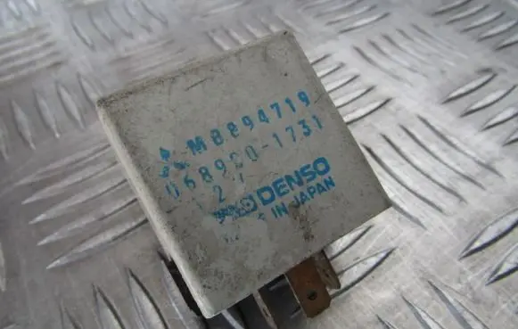 Mitsubishi Colt Other relay mb894719 068900-1731