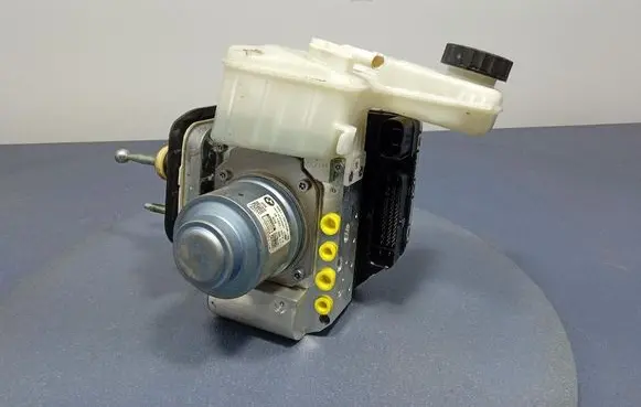 BMW X5 E53 Brake booster 7915338