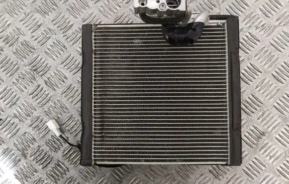 Air conditioning (A/C) radiator (interior)