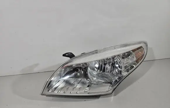 Renault Megane III Headlight/headlamp 030220261435