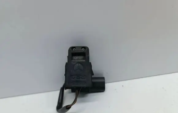 Windshield washer spray nozzle