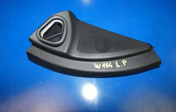 Mercedes-Benz ML W164 Front door speaker cover trim 