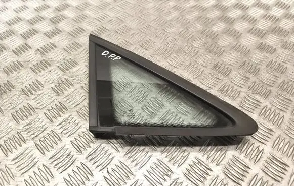 Volkswagen Touran I Front triangle window/glass 1T0845412