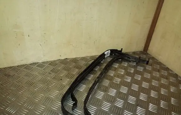Volkswagen Transporter - Caravelle T5 Fuel tank mounting bracket 