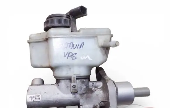 Skoda Octavia Mk2 (1Z) Master brake cylinder 1K1611301D