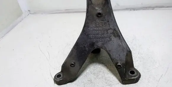 Audi A4 S4 B7 8E 8H Engine mounting bracket 8E0199308