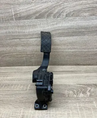 Audi A6 S6 C5 4B Accelerator throttle pedal 8D1723523F 6PV00837602