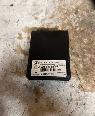 Mercedes-Benz E W211 Phone control unit/module A2218200097 0364164 9006746A