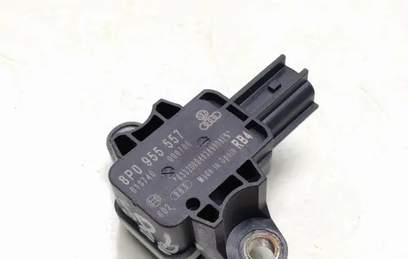Audi A3 S3 8P Airbag deployment crash/impact sensor 8P0955557
