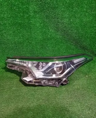 Toyota C-HR I Headlight/headlamp 81150F403100