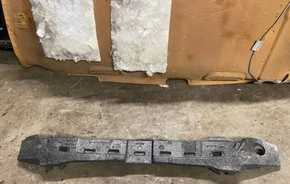 Ford Mondeo MK IV Front bumper foam support bar 757117A780A