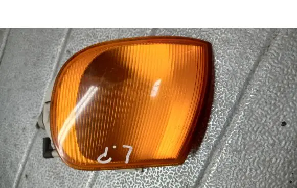 Volkswagen Polo III 6N 6N2 6NF Front indicator light