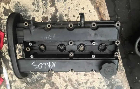Chevrolet Kalos Rocker cam cover 96473757