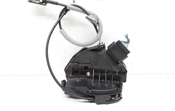 Volvo V60 Front door lock 31301740