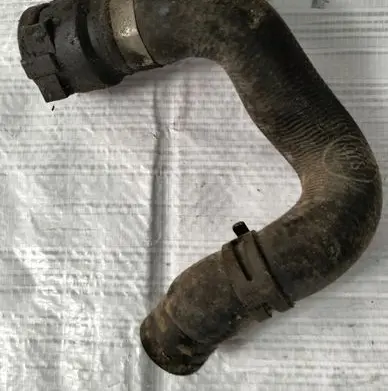 Audi A8 S8 D3 4E Engine coolant pipe/hose 4E0265355E-AUTOSSO