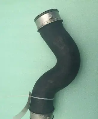 Audi TT TTS Mk2 Intercooler hose/pipe 1K0145832J