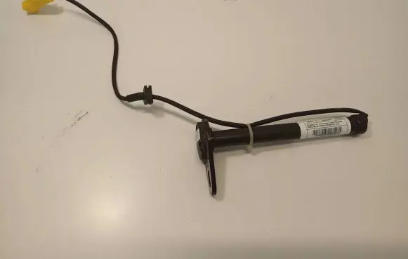 Mercedes-Benz GLC AMG Airbag deployment crash/impact sensor 0589P1000095 B26A19 4977031900