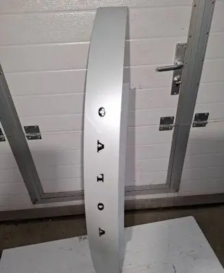 Tailgate/trunk spoiler