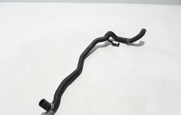 Engine coolant pipe/hose
