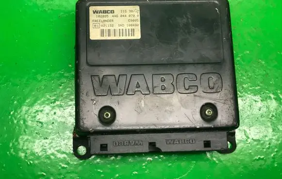 Land Rover Freelander Engine control unit/module ECU 4460440700 446044070 102895