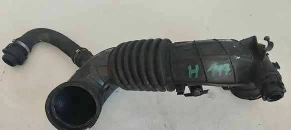 BMW 1 F20 F21 Air intake hose/pipe 586509