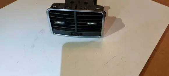 Rear air vent grill