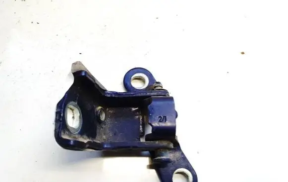 Ford Mondeo Mk III Rear door lower hinge
