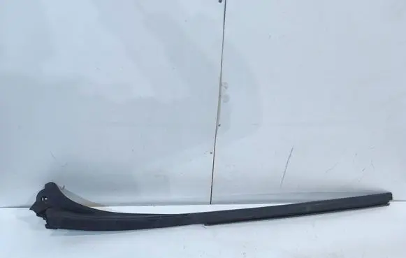 Renault Trafic III (X82) Windshield trim 104555A1 93867906 104553A1