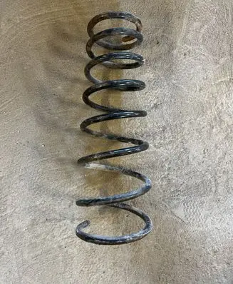 Toyota Avensis T220 Rear coil spring