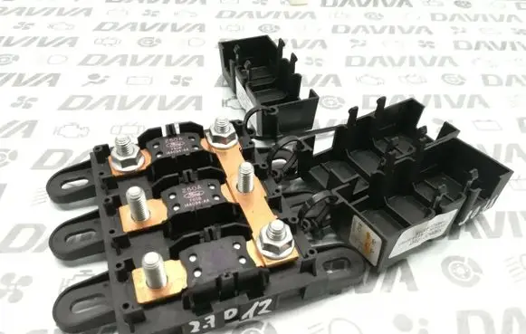 Jaguar XF Fuse box set 8X2T-14A005-UC 5605001710 8X2T14A005UC