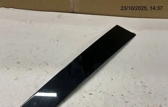 Mercedes-Benz GL X164 (B) Pillar trim (exterior) 