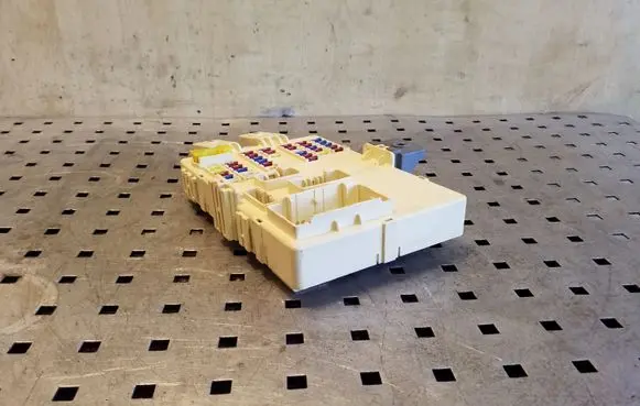KIA Sportage Fuse module 919503W040