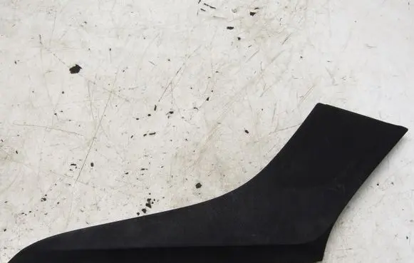 Suzuki Swift III Rear arch trim 77191-52R0