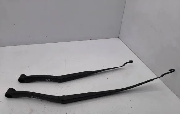 Hyundai i40 Front wiper blade arm