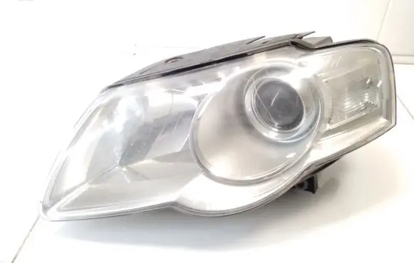 Volkswagen PASSAT B6 Headlight/headlamp 3C0941005J
