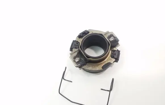 Toyota Hilux (AN10, AN20, AN30) clutch release bearing 3123071011