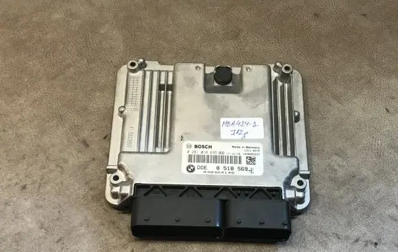 BMW 1 F20 F21 Engine control unit/module 8518569