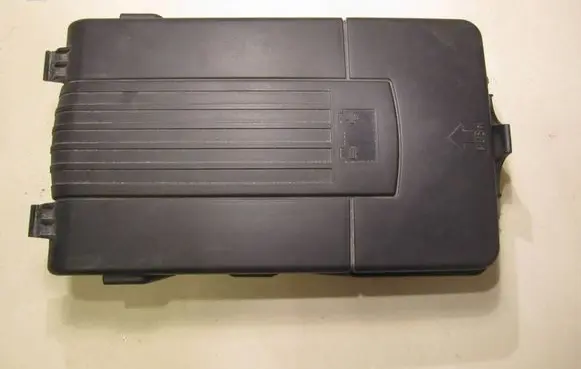 Volkswagen Golf V Battery box tray cover/lid 1K0915443C