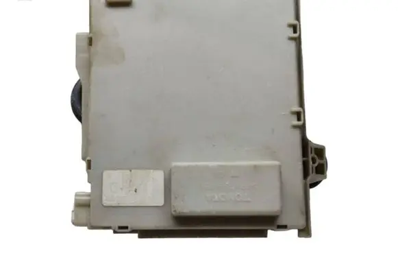 Lexus GS 300 350 430 450H Fuse module 8267030230
