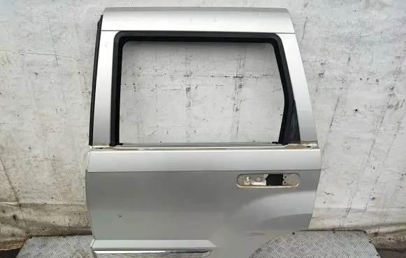 Jeep Grand Cherokee (WK) Rear door