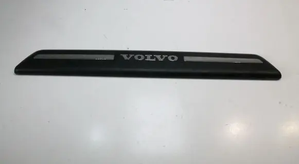 Volvo V40 Front sill trim cover 31265842