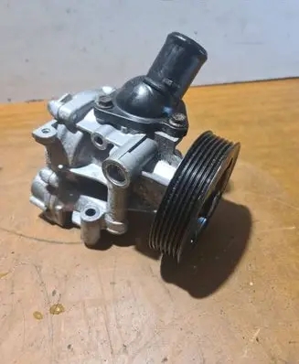 Suzuki Grand Vitara II Water pump