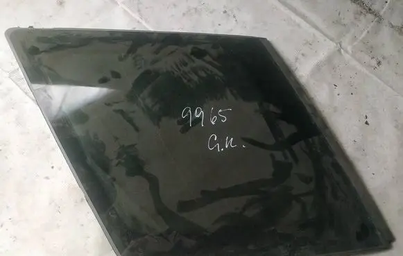 Land Rover Freelander 2 - LR2 Rear side window as2