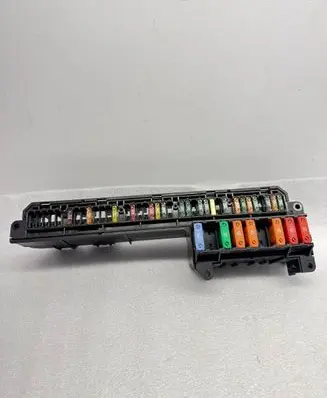 BMW 5 E60 E61 Fuse module 6957330