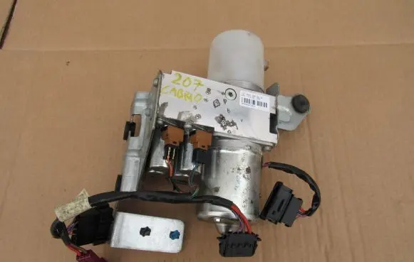 Mercedes-Benz E A207 Convertible roof hydraulic pump A2078000030
